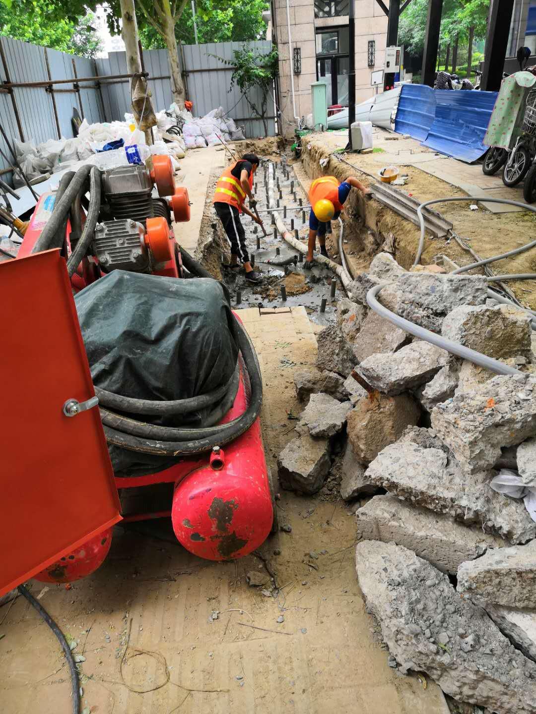 雅江地基加固解决房子的地基下沉问题